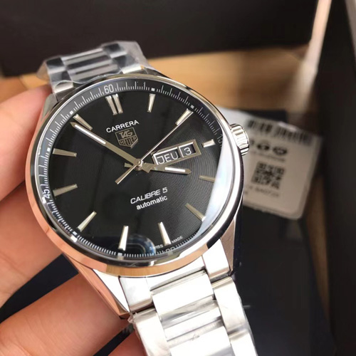 태그호이어 신상 시계 BA0802