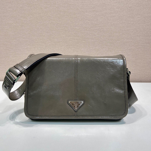 프라다 가죽 숄더백 2VD073