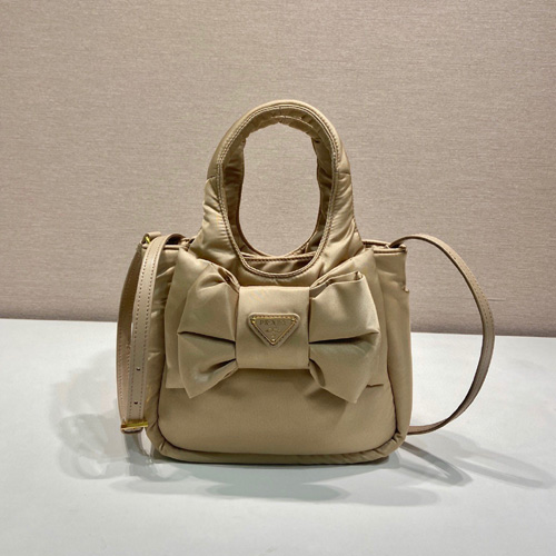 프라다 나일론 스몰 패디드 백 1BA359-14