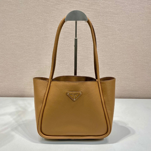 프라다 가죽 숄더백 1BG775