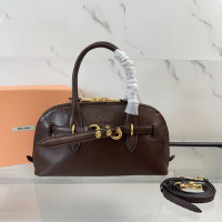 미우미우 아방뛰르 나파 가죽 탑 핸들백 5BB168-1