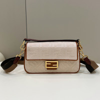 펜디 신상 미듐 바게트 FD8579-15