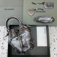 발렌시아가 르카골 버킷백 S 638519 실버