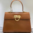 페레가모 켈리 탑핸들백 212181 카멜