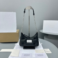 마르지엘라 글램슬램 미니 호보백  MM3359 블랙