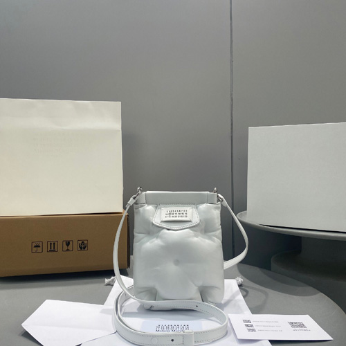 마르지엘라 글램슬램 미니백 MM3395 화이트