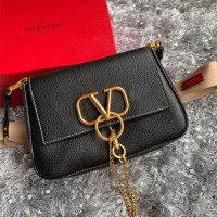 발렌티노 스몰  스탐파  VRING 크로스 바디 백TW2B0G10 블랙