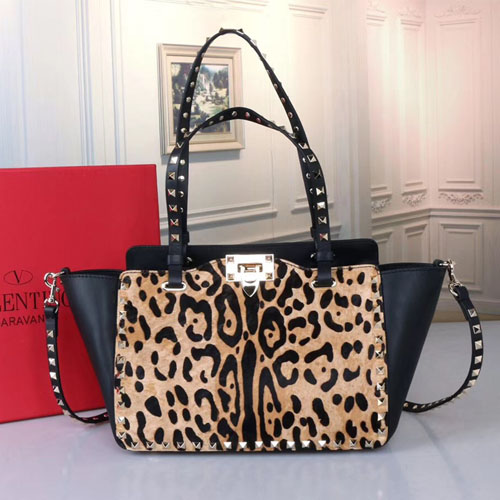 발렌티노 스몰 사이즈 락스터드 백 ZW2B0037 블랙호피 금장