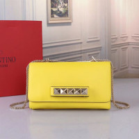 발렌티노 가라바니 체인 크로스바디백 RW2B0810 옐로우 금장