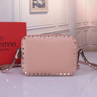 발렌티노 스몰 사이즈 락스터드 크로스 바디 백 RW2B0809 누드핑크 금장