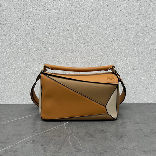 로에베 퍼즐백 미듐 11023-8