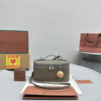 로로피아나 엑스트라 L19 포켓 숄더벡 LP1900-8