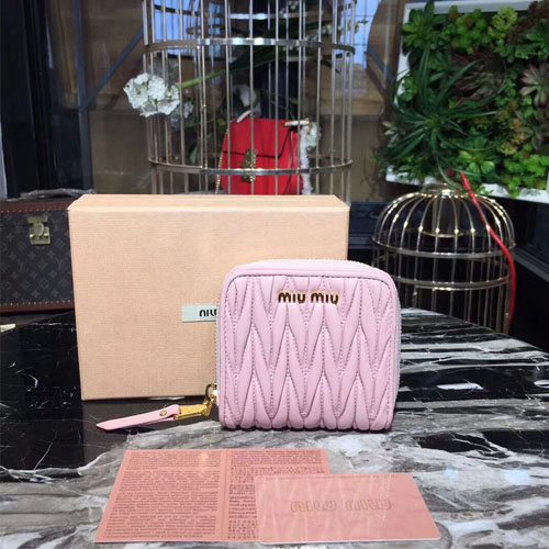 미우미우 17S/S 신상 동전지갑 5ML522 핑크