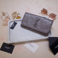 입생로랑 니키 라지 월렛 장지갑 583552 그레이