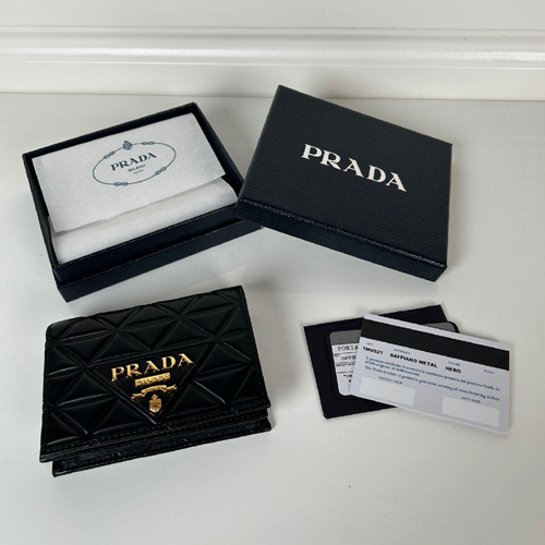 프라다 신상 반지갑 1MV021