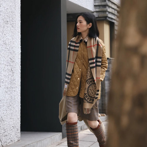 버버리 신상 스카프 BB3652