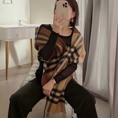 버버리 신상 스카프 BB3642-2
