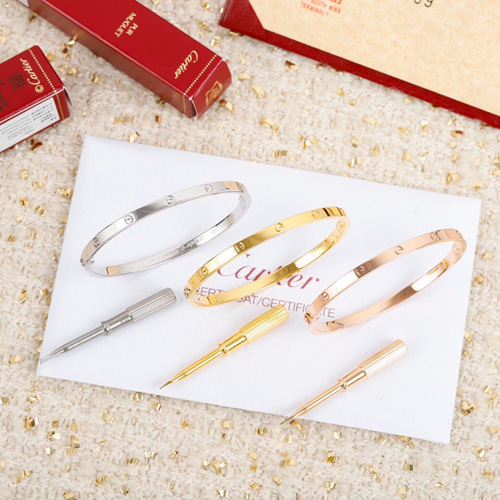 까르띠에 신상 팔찌 CA92551