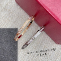 까르띠에 신상 팔찌 CA92549