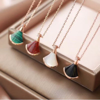 불가리 신상 목걸이 B70588