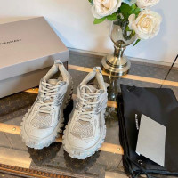 발렌시아가 남여공용 운동화 656068-4